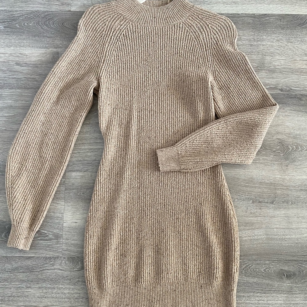 Abercrombie beige sweater dress